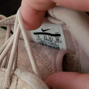 Nike Roshe One Premium  833928-900 Metallic Red Bronze Wmn Sz 9